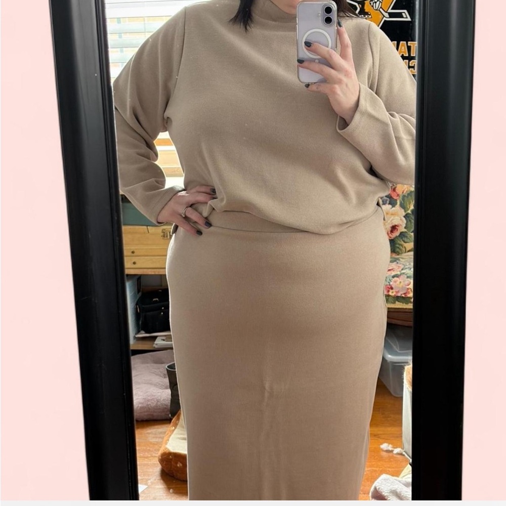 Old Navy Women's Beige Mock Turtleneck Sweater and Skirt Set